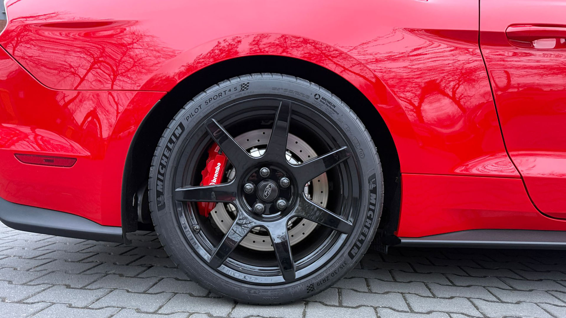 mustang-gt350r-8.jpg